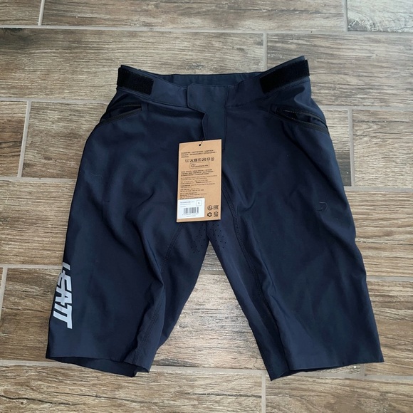 leatt Other - NWT Leatt MTB 2.0 All Mountain shorts